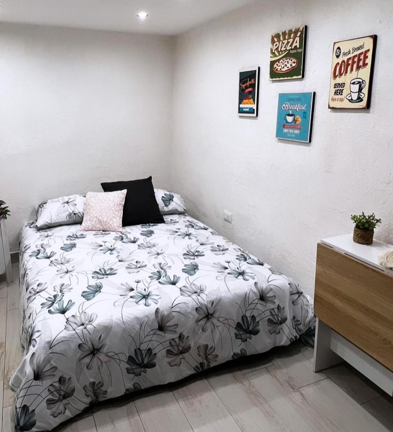 Vesuvia Guest House ナポリ エクステリア 写真