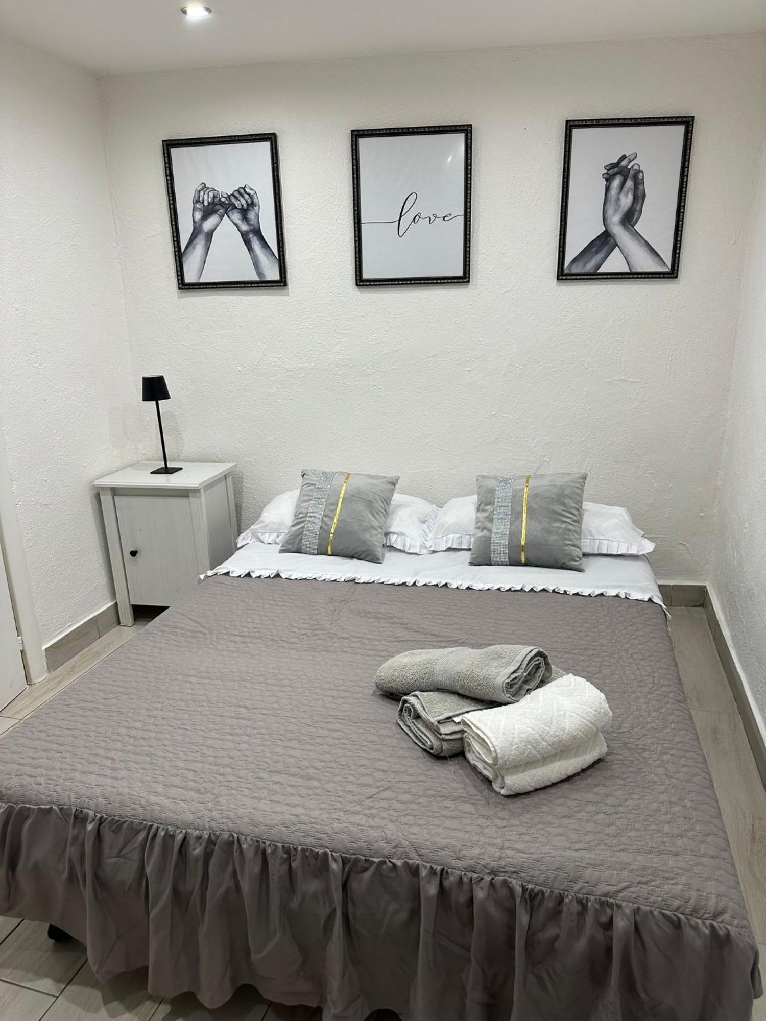 Vesuvia Guest House ナポリ エクステリア 写真