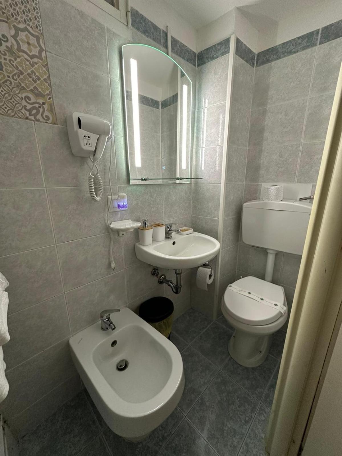 Vesuvia Guest House ナポリ エクステリア 写真