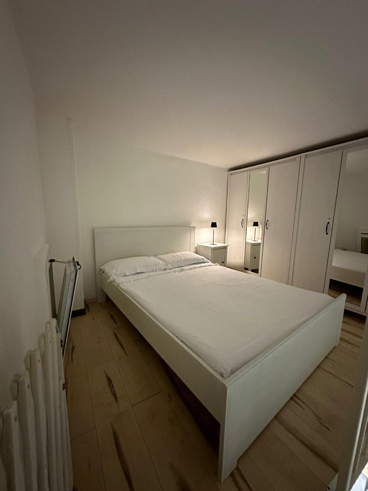 Vesuvia Guest House ナポリ エクステリア 写真